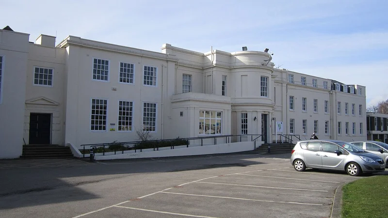 (KAPLAN) University of Liverpool International College Campus