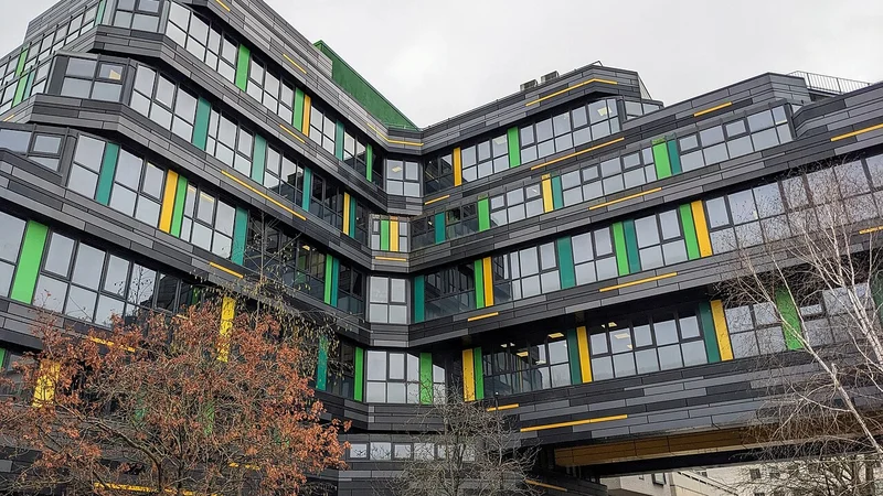 (ONCAMPUS) Queen Mary University of London Campus