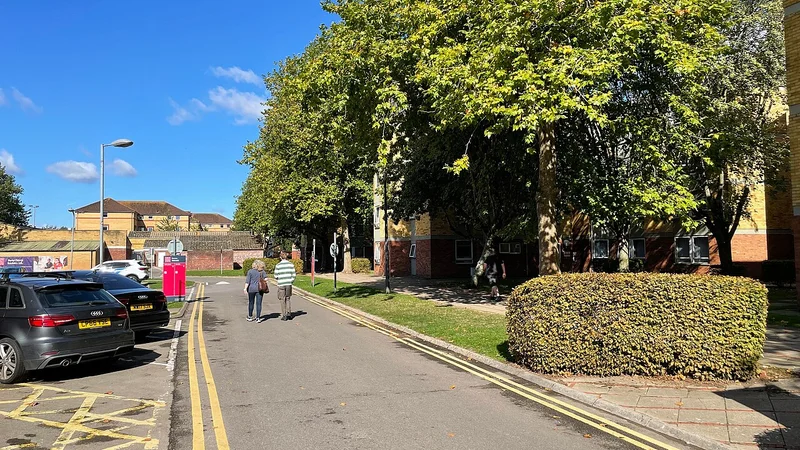 (STUDY GROUP) Cardiff University International Study Centre Campus